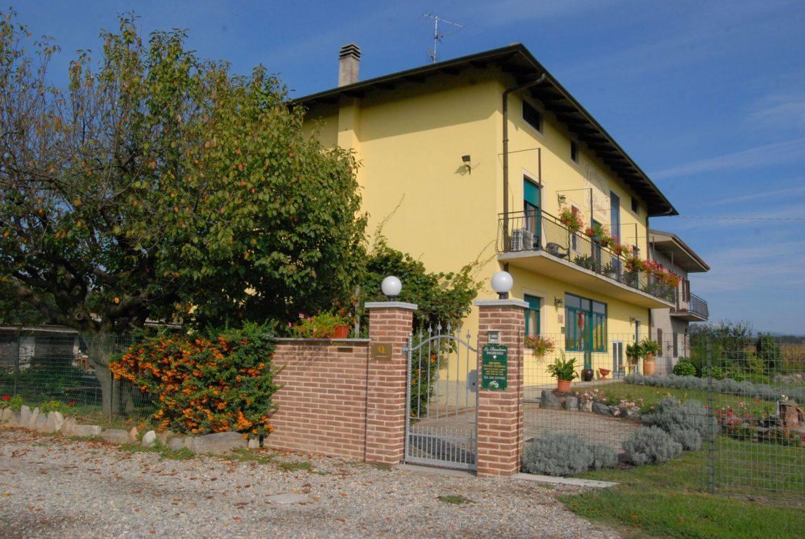 Carpignano Sesia Agriturismo La Biandrina מראה חיצוני תמונה