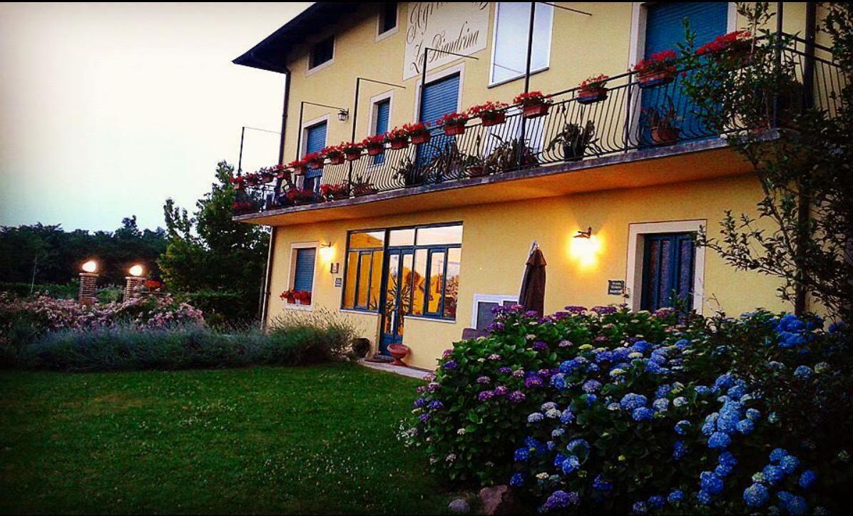 Carpignano Sesia Agriturismo La Biandrina מראה חיצוני תמונה